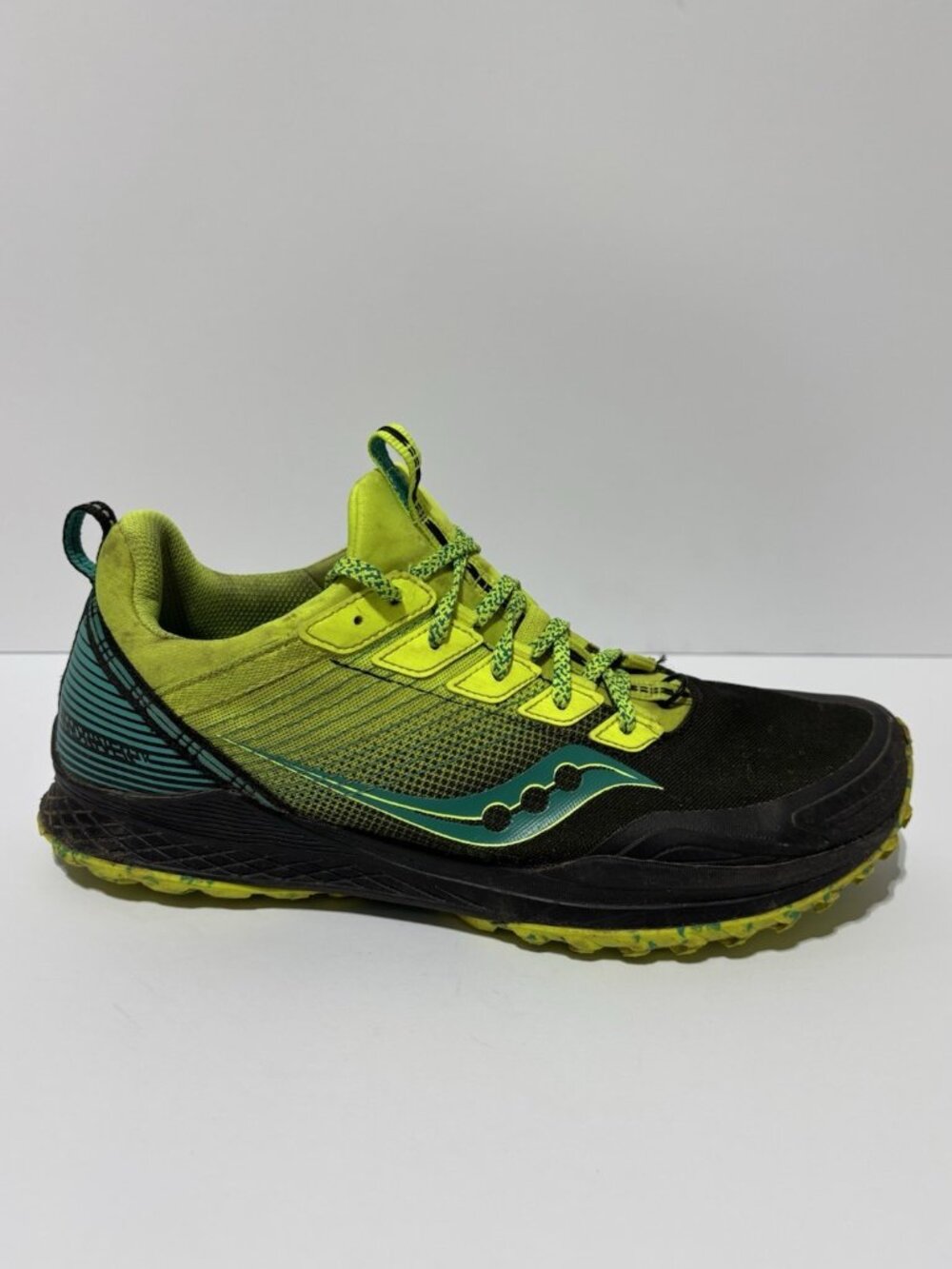 Saucony Men’s Mad River Trail Running Shoes Citron/Black, Size 11 D